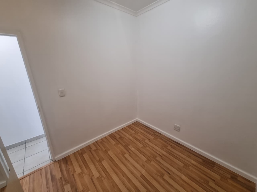 To Let 2 Bedroom Property for Rent in Observatory Western Cape